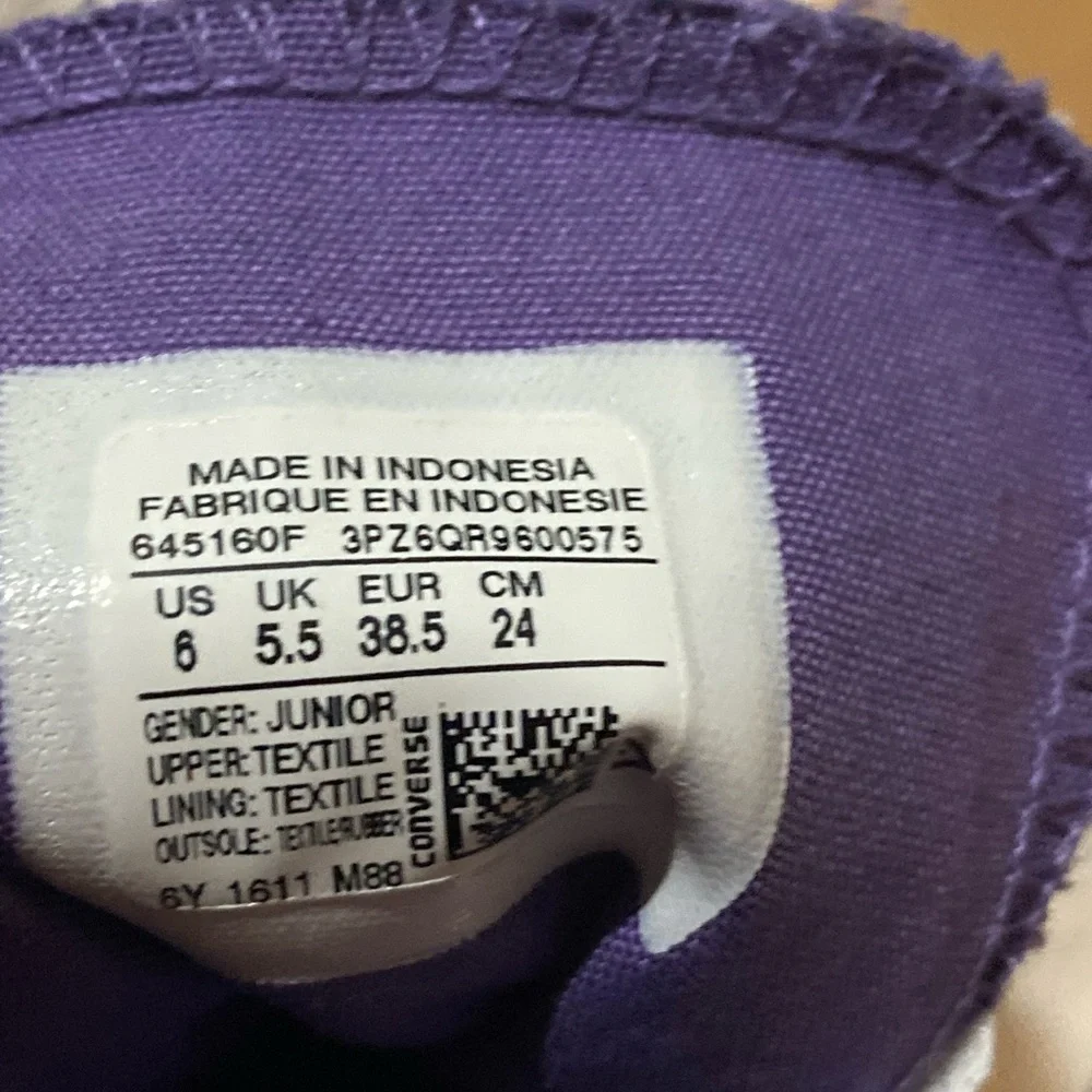 Converse juniors size